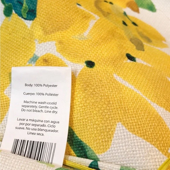 Set of 4 Decorative Floral Pillow Covers 18x18 New - Picture 8 of 9